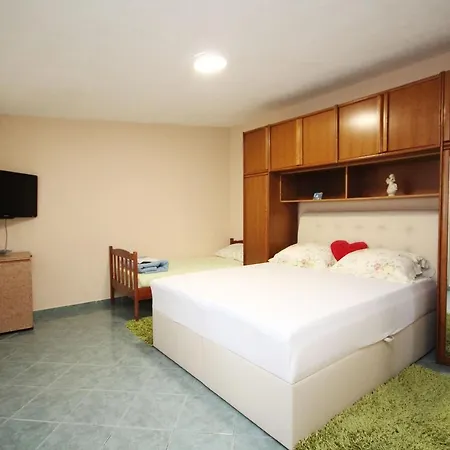 Apartman Gabriel Podgora Exterior photo
